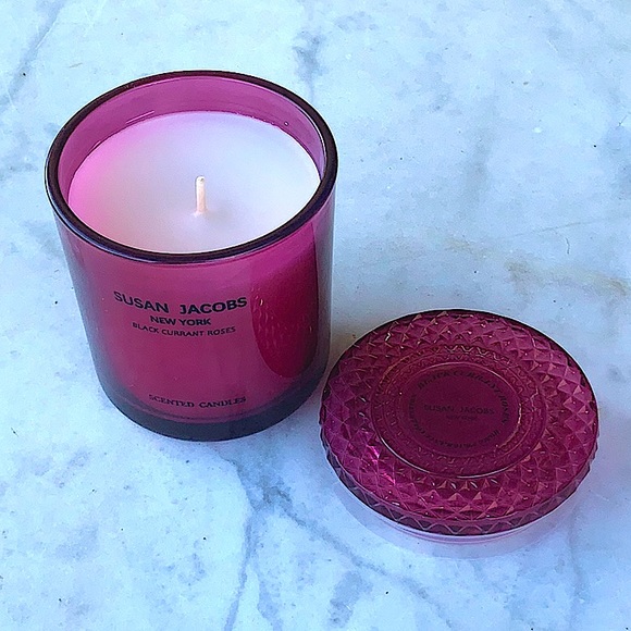 SUSAN JACOBS NEW YORK CANDLE BLACK CURRANT ROSES NEW 1 WICK 6 oz - Picture 3 of 3